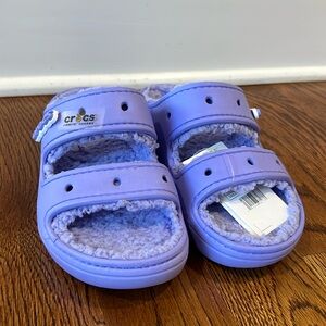 Crocs Classic Cozy Sandal size m4/w6 NWT